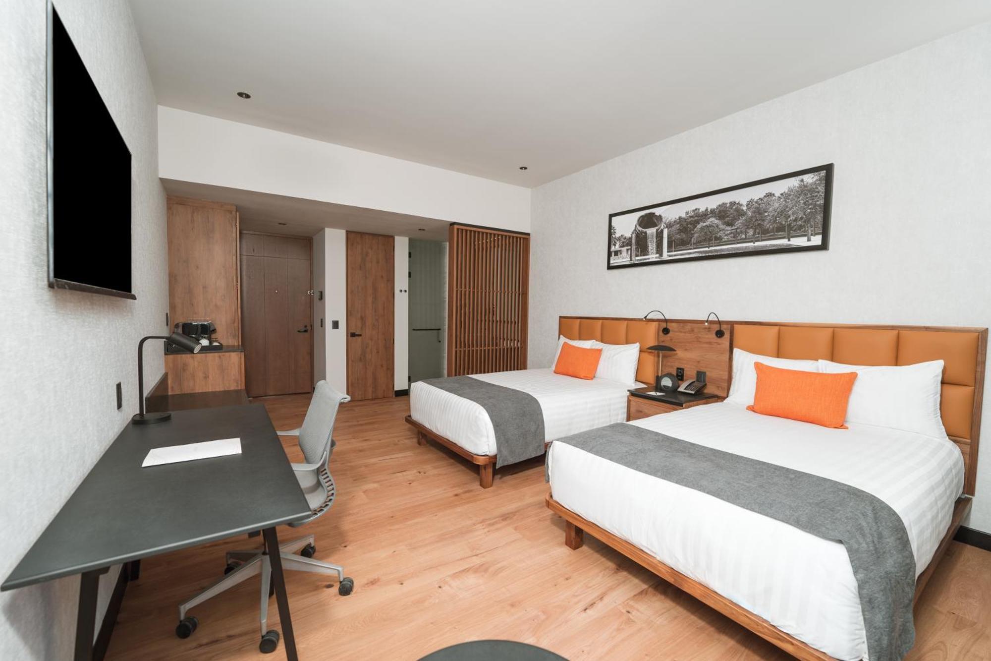 Galeria Plaza Leon Hotel Екстериор снимка